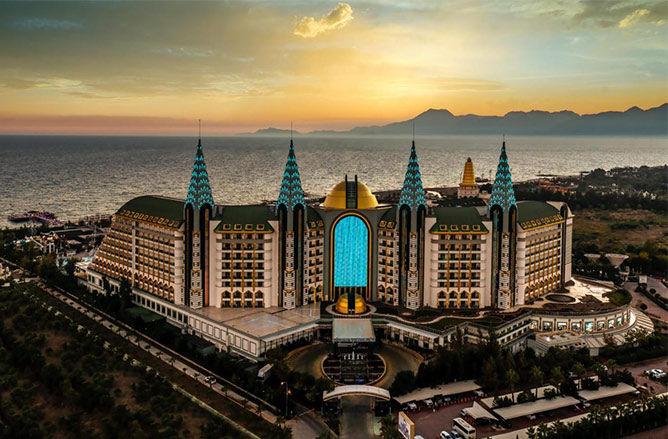 هتل‌ DELPHIN IMPERIAL قسطی‌تراول